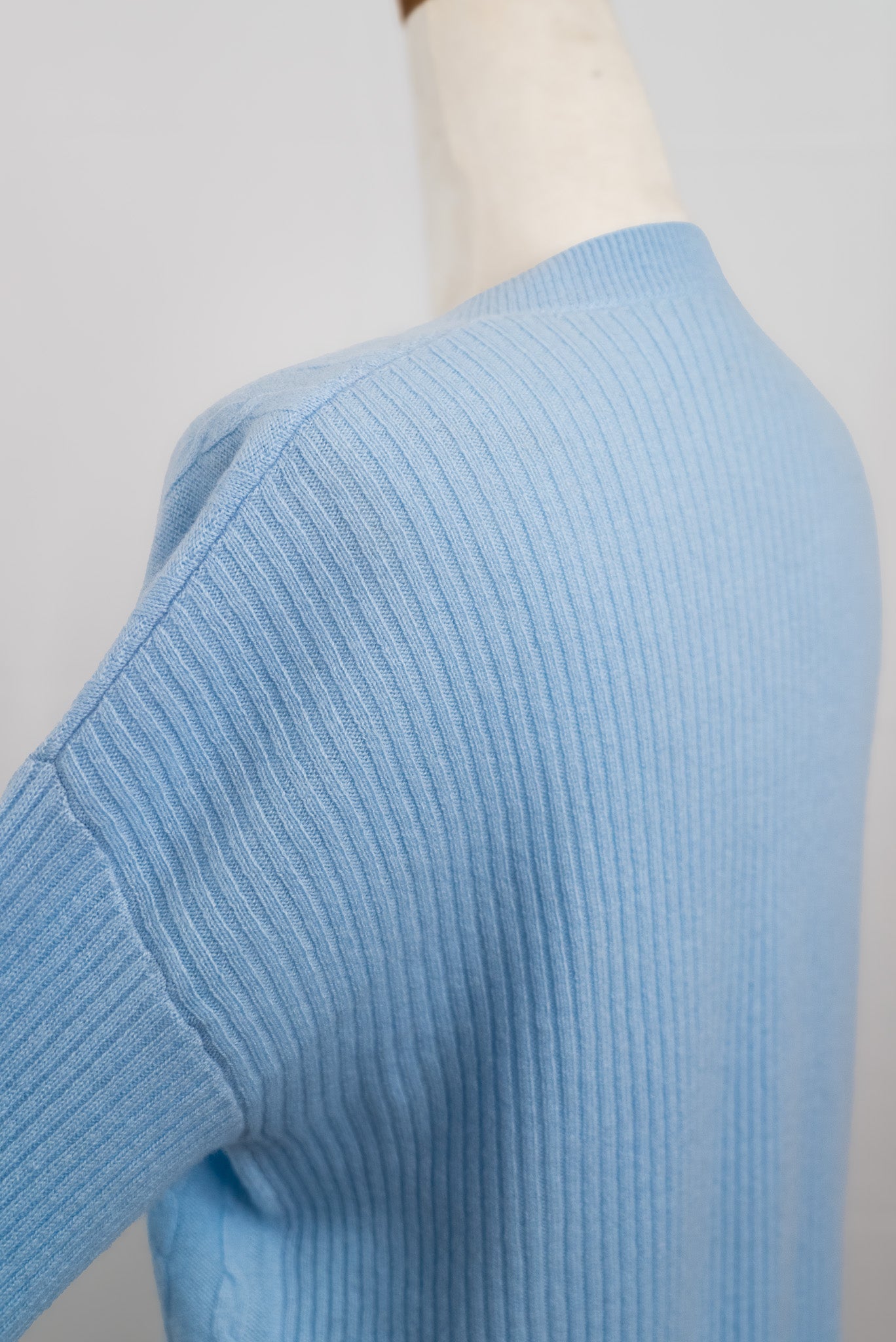 Dual Texture Cashmere V-Neck Pullover