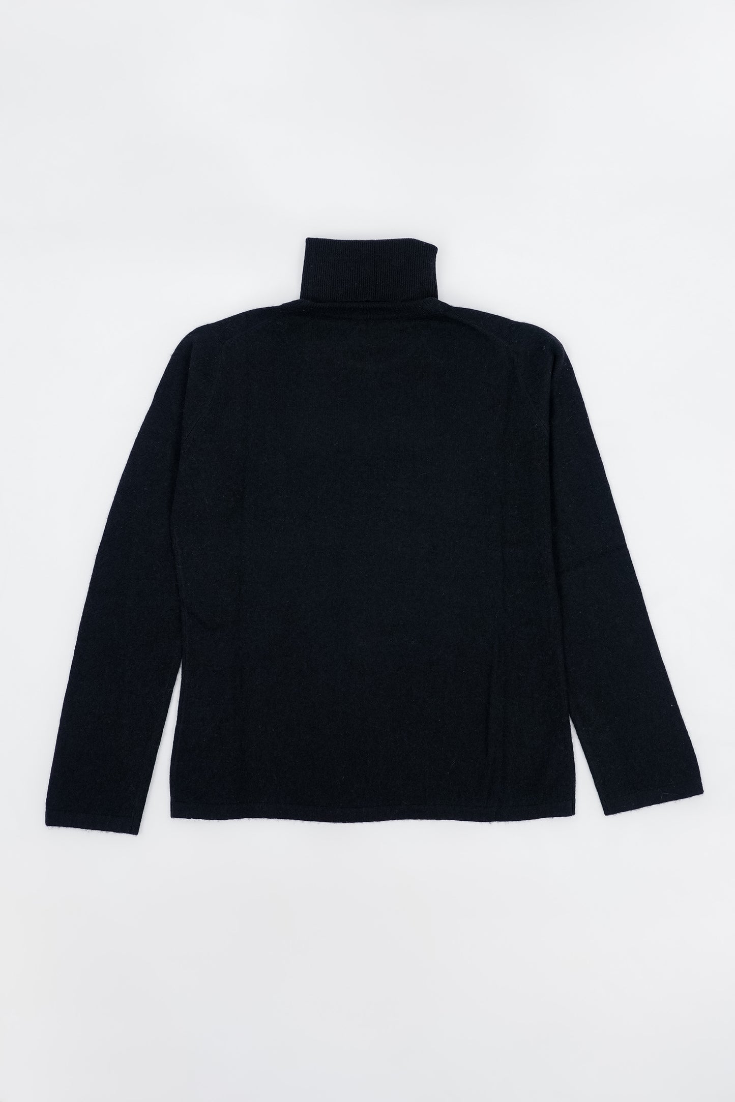 Classic Cashmere Turtleneck Sweater